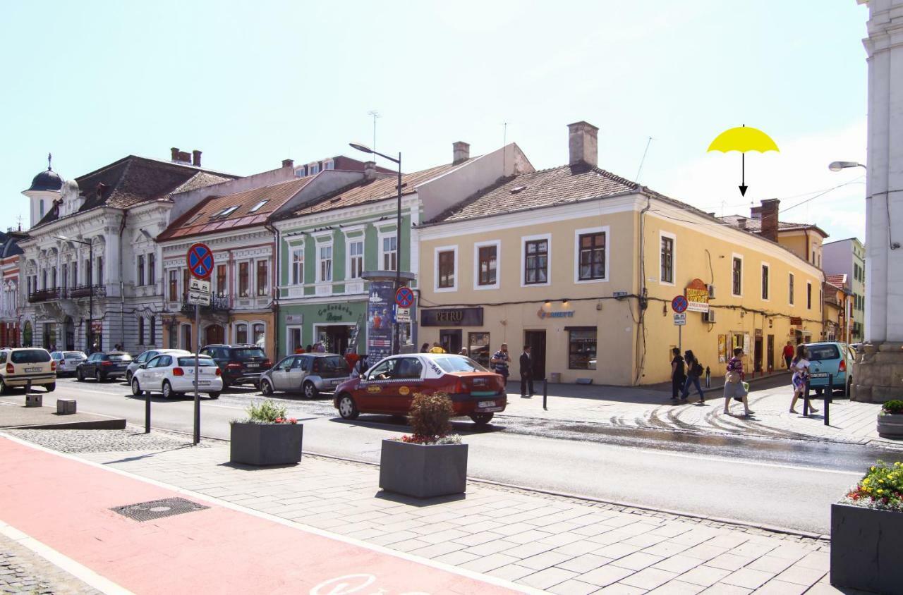 The Yellow Umbrella Studio Cluj-Napoca Exteriör bild