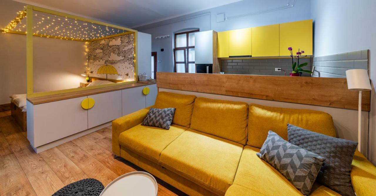 The Yellow Umbrella Studio Cluj-Napoca Exteriör bild