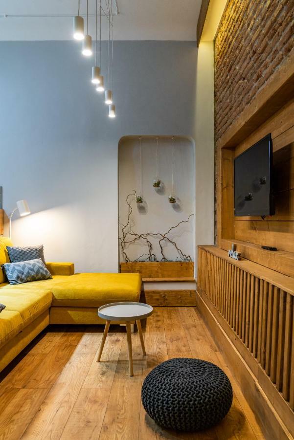 The Yellow Umbrella Studio Cluj-Napoca Exteriör bild