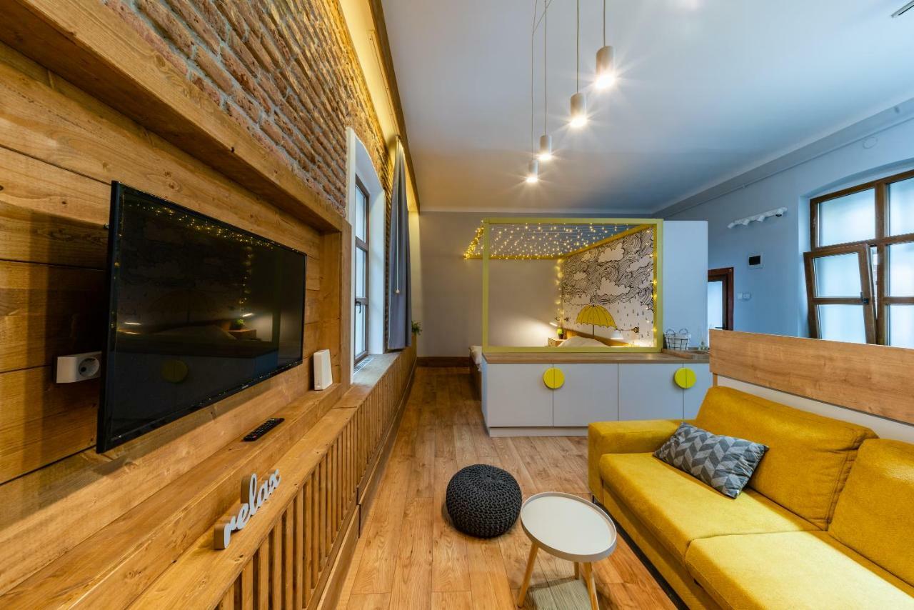 The Yellow Umbrella Studio Cluj-Napoca Exteriör bild