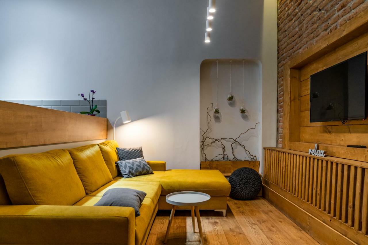 The Yellow Umbrella Studio Cluj-Napoca Exteriör bild