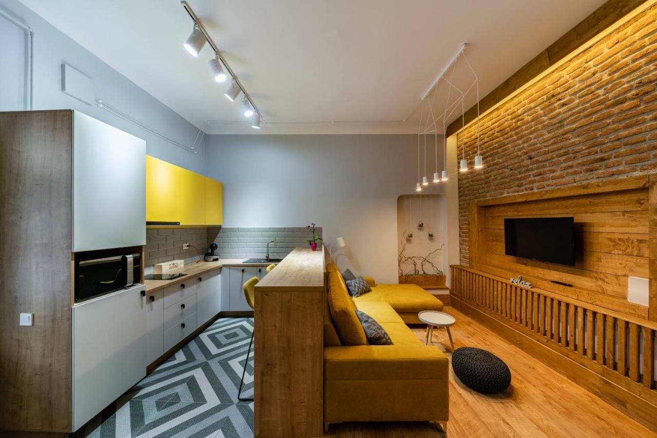 The Yellow Umbrella Studio Cluj-Napoca Exteriör bild
